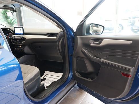 Used 2022 Ford Escape SE w/ Cold Weather Package AWD/4WD image 38