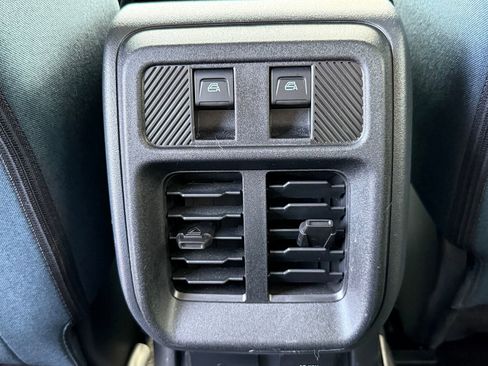 Used 2025 Ford Bronco Heritage Edition AWD/4WD image 17