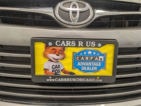 Used 2015 Toyota Camry LE image 5