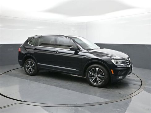 Used 2018 Volkswagen Tiguan SEL image 17