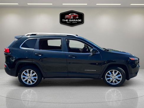 Used 2016 Jeep Cherokee Limited AWD/4WD image 6