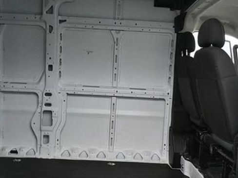 Used 2025 RAM ProMaster 2500 w/ Convenience Group FWD image 11