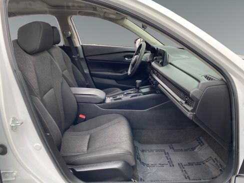 Used 2024 Honda Accord EX image 15