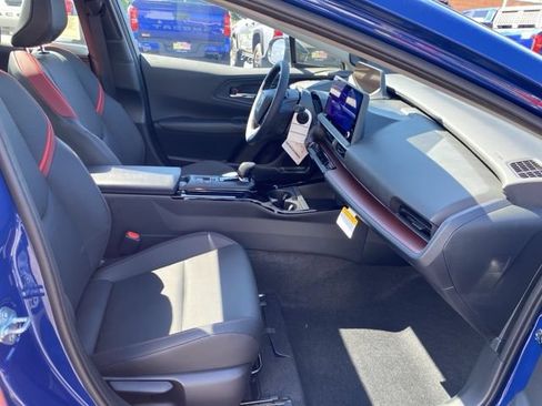 Used 2025 Toyota Prius Plug-In Hybrid FWD image 58