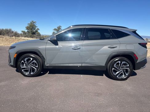 Used 2025 Hyundai Tucson Limited AWD/4WD image 9