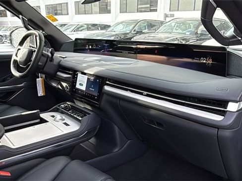 New 2026 Lincoln Navigator Reserve w/ Jet Appearance Package image 6