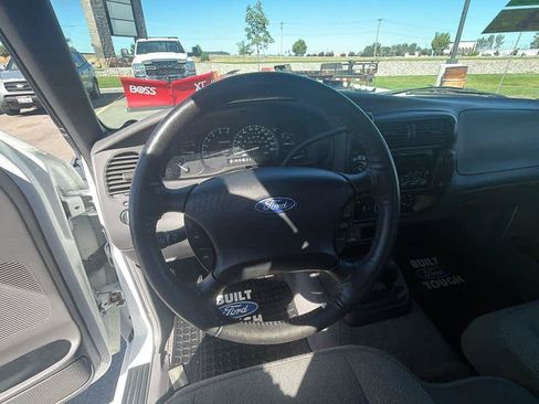 Used 2001 Ford Ranger XL AWD/4WD image 15