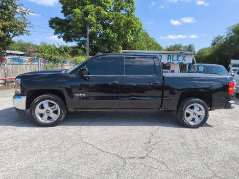 Used 2017 Chevrolet Silverado 1500 LT w/ Texas Edition RWD image 6