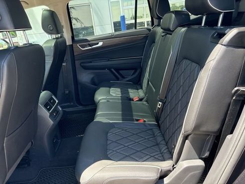 Used 2024 Volkswagen Atlas SEL Premium R-Line AWD/4WD image 18