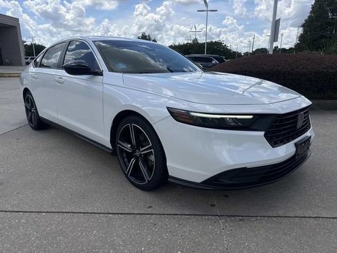 Used 2024 Honda Accord Sport image 3