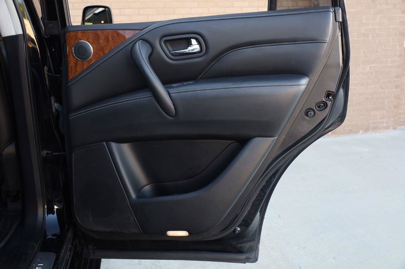 Used 2019 INFINITI QX80 Luxe w/ 22" Wheel Package AWD/4WD image 25