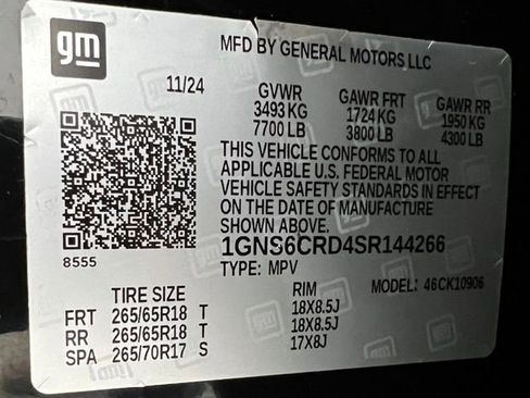 Used 2025 Chevrolet Suburban LT w/ Comfort Package image 59