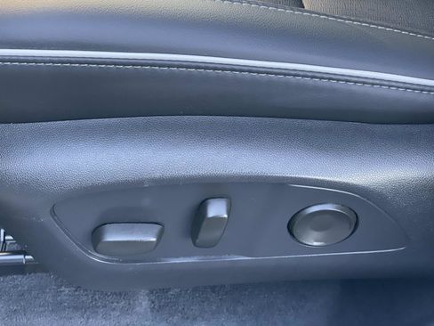 Used 2025 Buick Enclave Preferred image 21