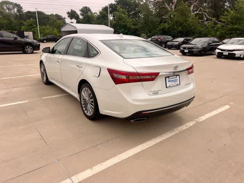 Used 2017 Toyota Avalon Limited FWD image 5
