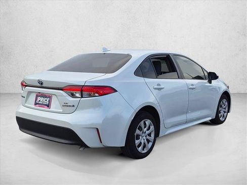 Used 2024 Toyota Corolla LE FWD image 5