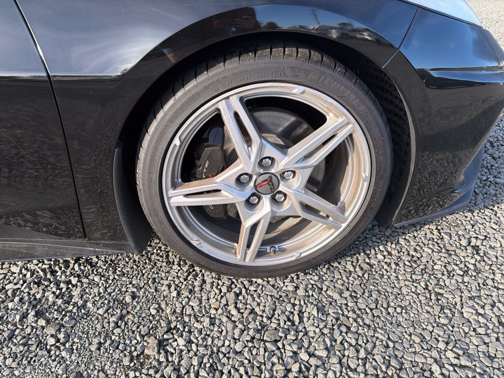 Used 2020 Chevrolet Corvette Stingray Preferred Cpe w/ 2LT Preferred Equipment Group RWD image 10