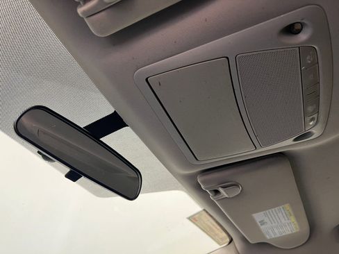 Used 2017 Nissan Murano SV image 18