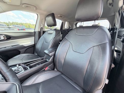 Used 2022 Jeep Compass Limited image 21