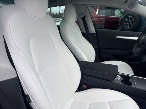 Used 2023 Tesla Model 3 Performance image 13