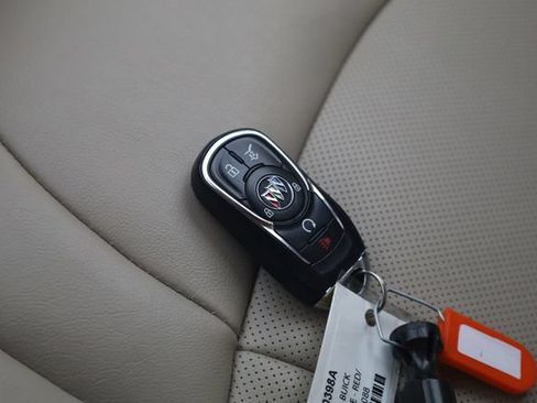 Used 2021 Buick Enclave Essence w/ Sound and Sites Package AWD/4WD image 29