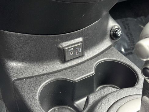 Used 2018 Nissan Versa Note SV image 12