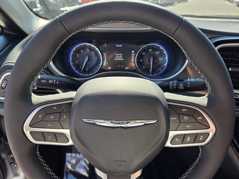 New 2026 Chrysler Pacifica Select image 28