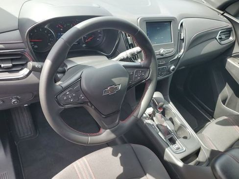 Certified 2023 Chevrolet Equinox RS image 18
