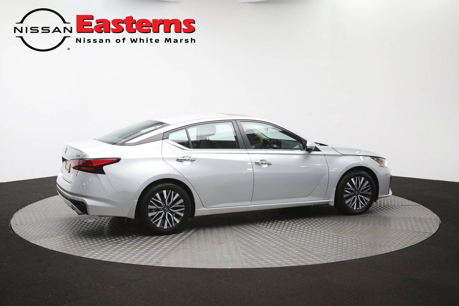 Used 2024 Nissan Altima 2.5 SV w/ SV Premium Package FWD image 43