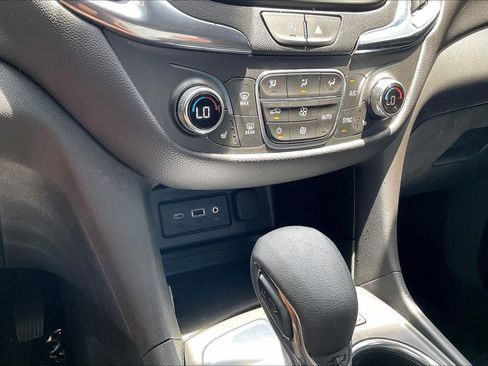 Used 2024 Chevrolet Equinox LT w/ LPO, Floor Liner Package FWD image 31