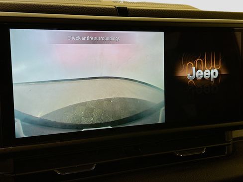 Used 2024 Jeep Wrangler Sport S image 22