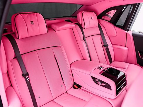 Used 2024 Rolls-Royce Phantom Sedan w/ The Phantom Package RWD image 51