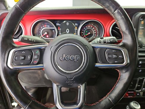 Used 2018 Jeep Wrangler Unlimited Rubicon w/ Dual Top Group AWD/4WD image 21
