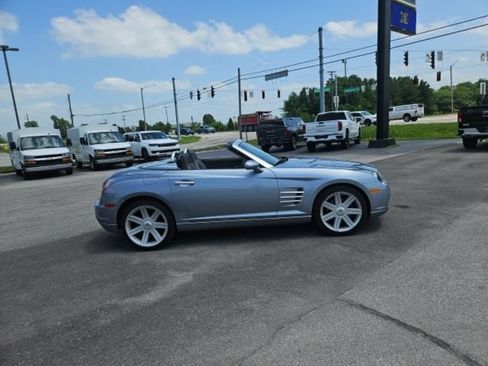 Used 2005 Chrysler Crossfire Limited RWD image 6