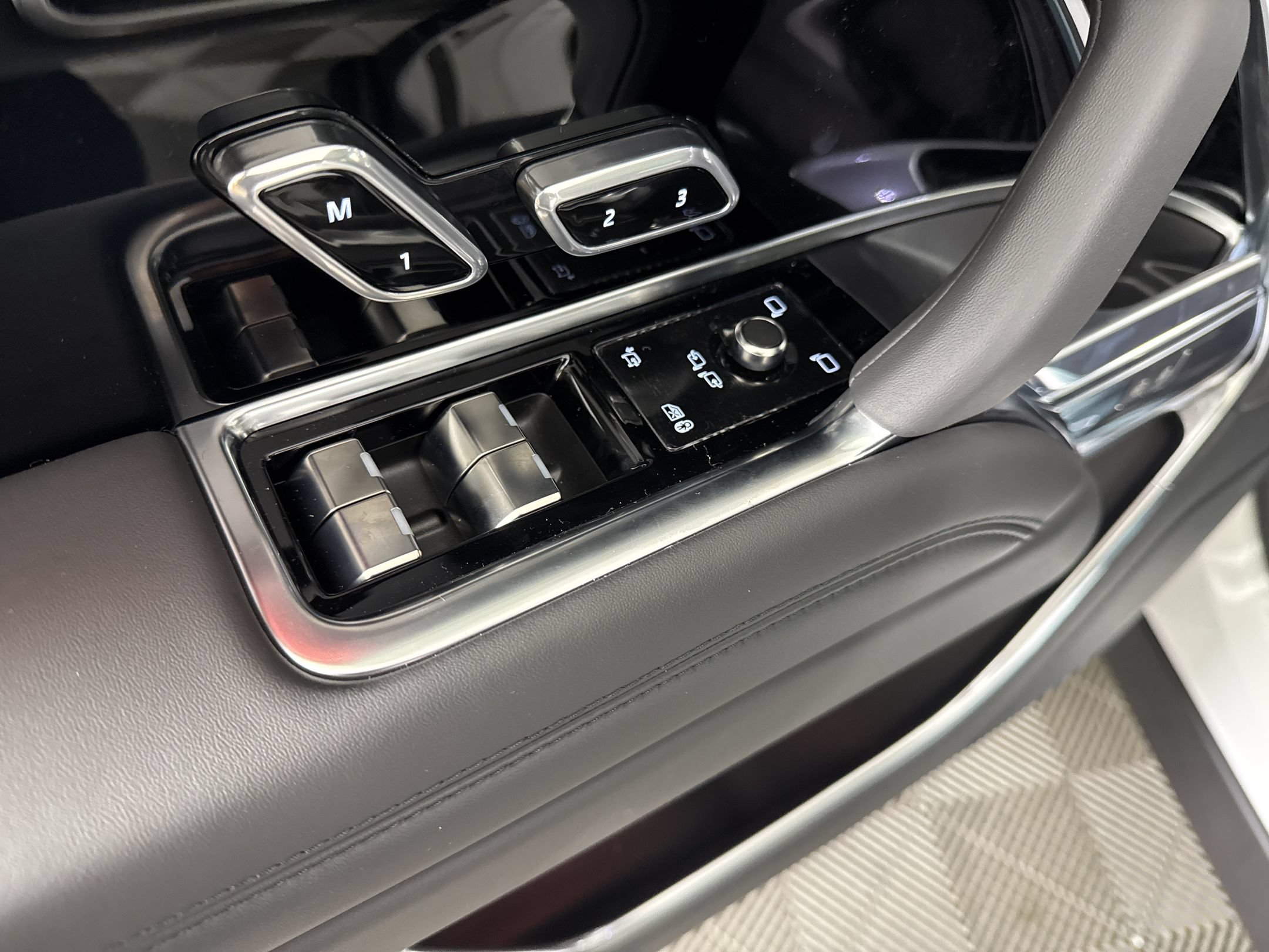 New 2026 Land Rover Range Rover SE AWD/4WD image 14