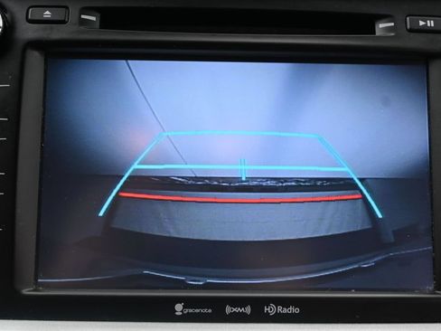 Used 2017 Toyota Highlander XLE AWD/4WD image 16