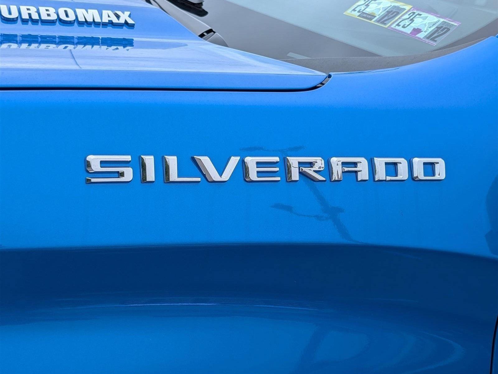 Used 2025 Chevrolet Silverado 1500 LT AWD/4WD image 5