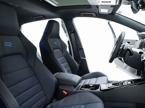 New 2026 Volkswagen Golf 2.0T Hatchback image 73