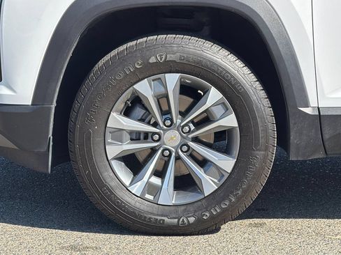 Used 2025 Chevrolet Equinox LT FWD image 33
