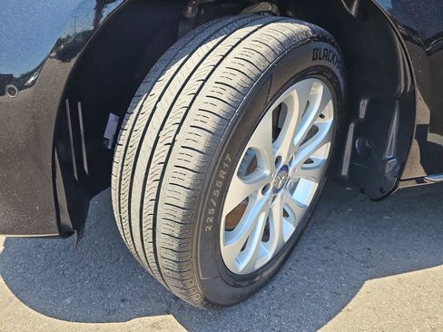 Used 2017 Mercedes-Benz E 300 image 35
