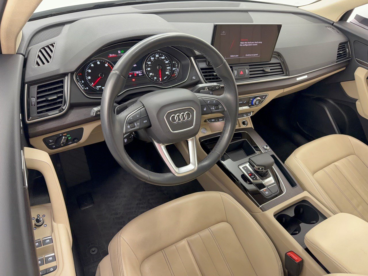 Used 2024 Audi Q5 2.0T Premium w/ Convenience Package AWD/4WD image 4