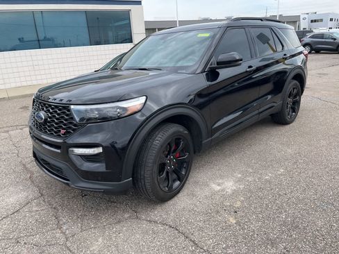 Used 2024 Ford Explorer ST w/ Equipment Group 401A image 5