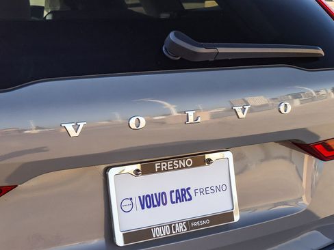 New 2026 Volvo XC60 T8 Ultra w/ Climate Package image 12