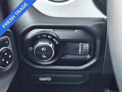 Used 2024 Jeep Gladiator Sport image 25