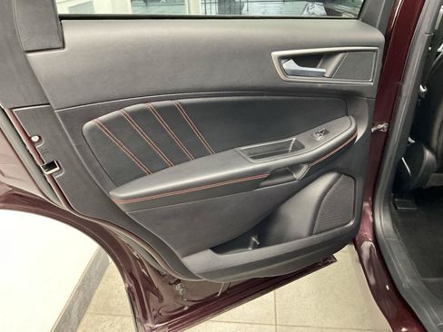 Used 2021 Ford Edge ST-Line AWD/4WD image 11