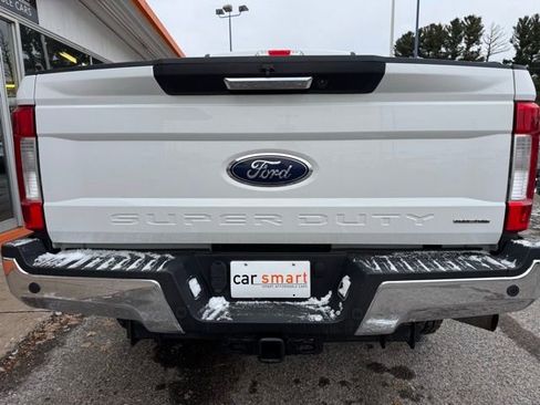 Used 2017 Ford F250 Lariat w/ Lariat Value Package image 5