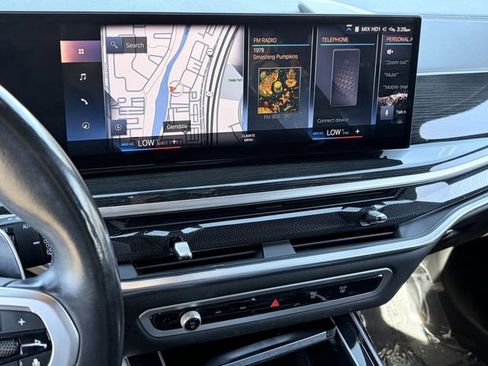Used 2023 BMW X7 xDrive40i w/ M Sport Package AWD/4WD image 13