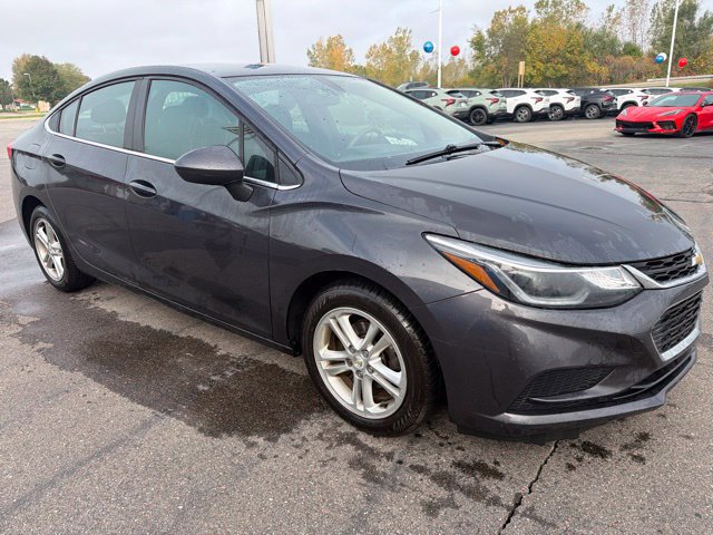 Used 2016 Chevrolet Cruze LT FWD image 4