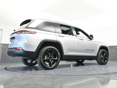 New 2026 Jeep Grand Cherokee Limited w/ Limited Altitude Package RWD image 55