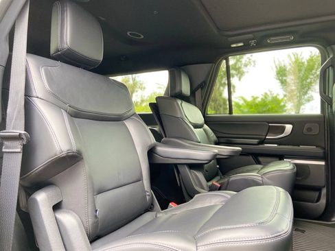 Used 2025 Ford Expedition Max Platinum w/ Stealth Performance Package AWD/4WD image 24