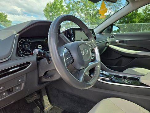 Used 2022 Hyundai Sonata Limited w/ Preferred Accessory Package FWD image 24